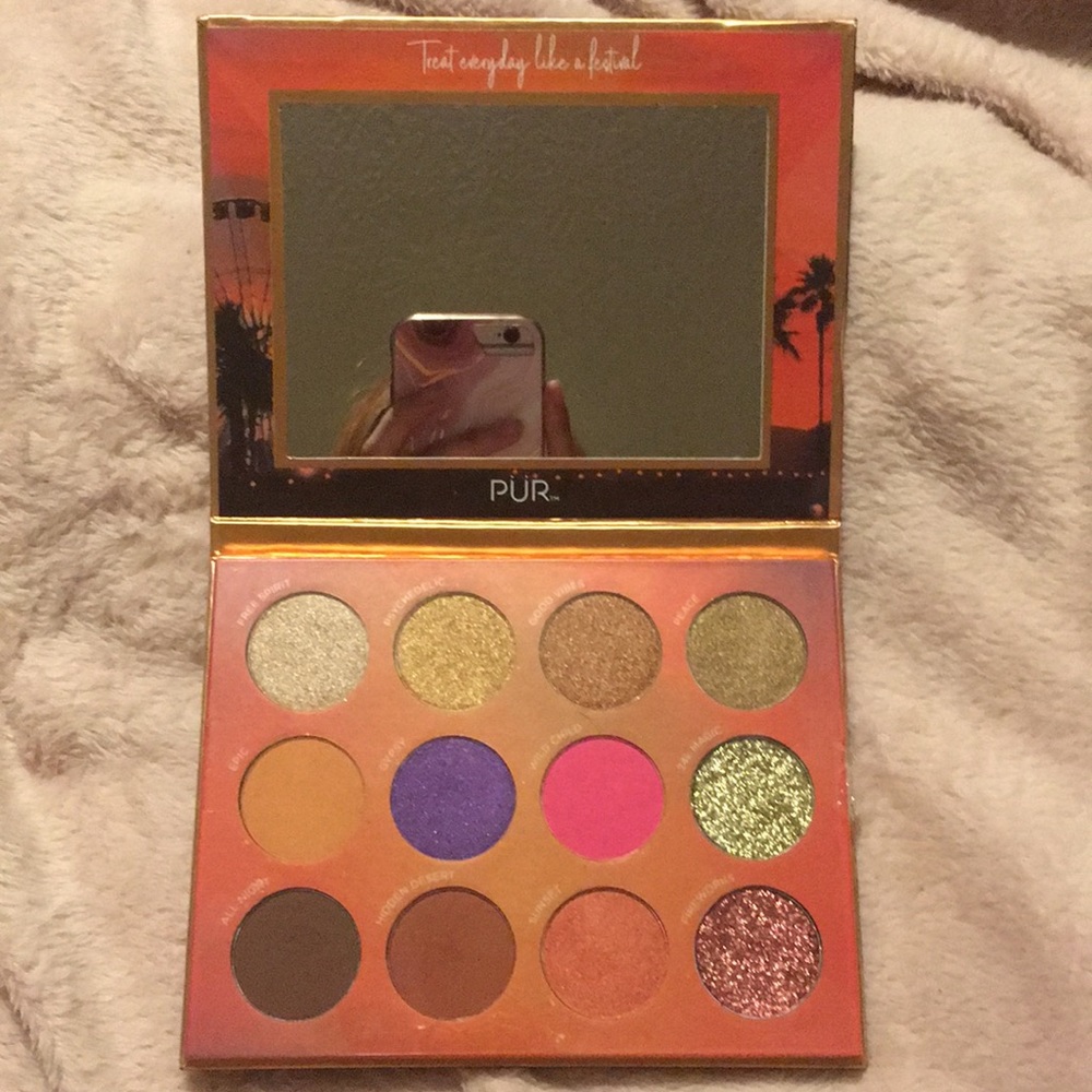 Eyeshadow pallet